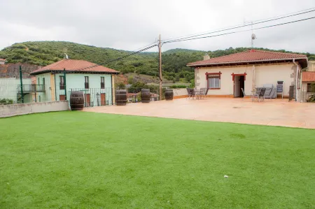 Casa Rural Lagun Etxea Отели в г. Алава