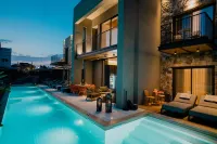 Capital Luxury Suites - Ocean View