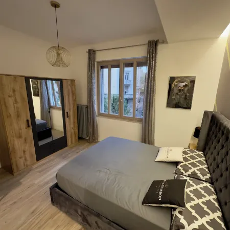 DORIAN GRAY LUXURY SUITE