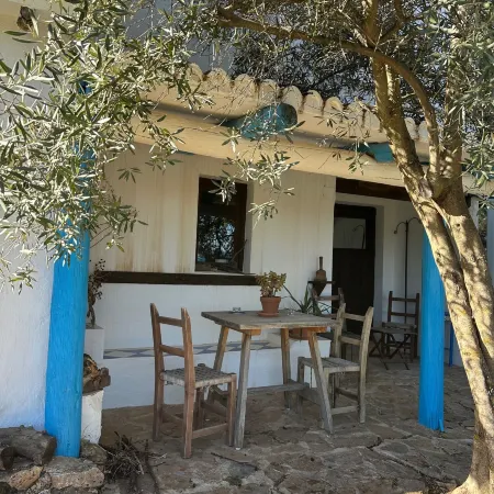 3 Bed Lodge - Sleeps 6 - Pool - Terrace - Parking