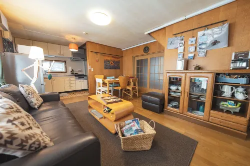 Motomachi House Helps Guests Book Great Restaurants in Furano - Pensionat