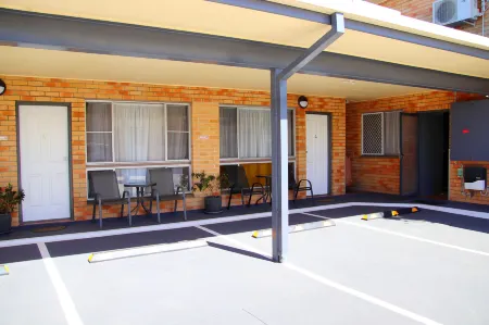 Squatters Homestead Motel Отели в г. Фернсайд