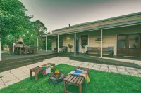 Country House Retreat - 4-Star