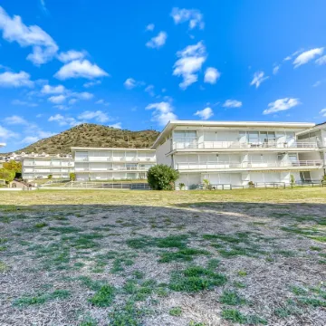 Apartment in Roses Near Platja Almadrava