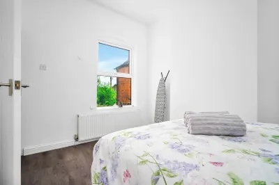 Birmingham Apartment Bhx Nec Resort World Arena Hotels near Prologis Park Birmingham Interchange