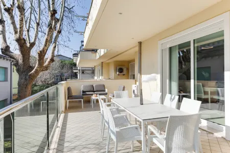 Residenza Acquamarina - Siroli Collection Отели рядом с достопримечательностью «Bagno Jolly 79»