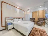 Good Choice Studio Apartment At Sentraland Semarang - Condos