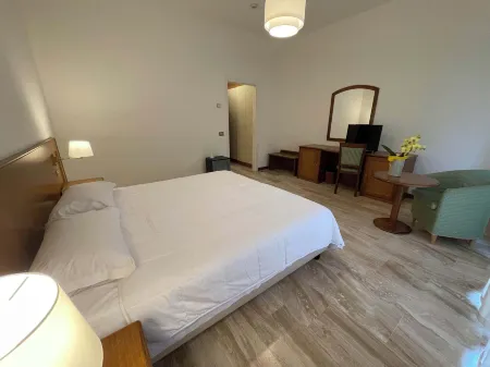 Hotel Clementi Отели в г. Кодевилла