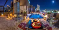 Be Hollywood! - Rooftop Pools