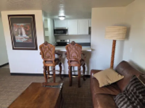 New Western Inn & Suites Hotels in Fillmore