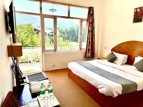 Hotel Lilly Inn & Cafe Manali