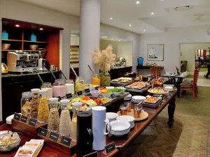 Courtyard Hotel Gqeberha