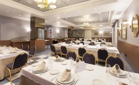 Hotel Albret Отели в г. Памплона