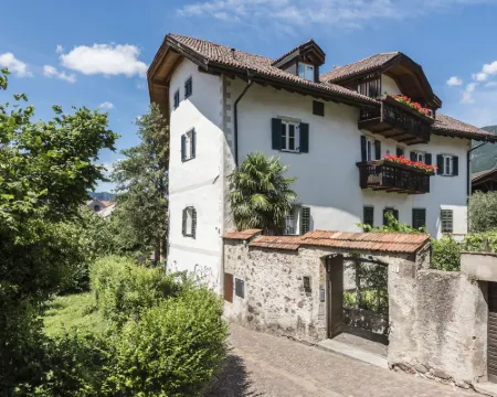 Hotel Tyrol Hotels in Ora