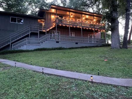4-bedroom lakefront house with private dock