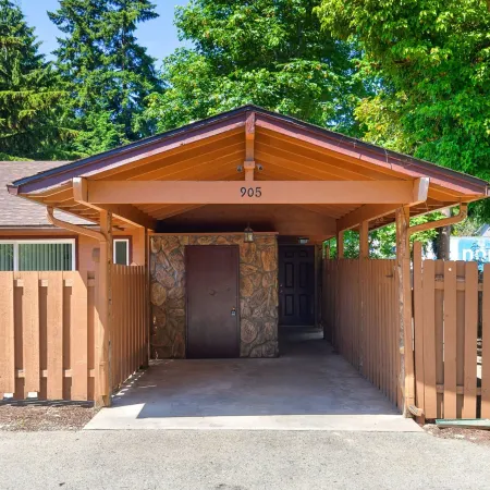 Comfy Stay in Bellevue Parking Included