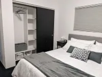 Adventure Basecamp: Newly Built Retreat steps from Downtown Victor