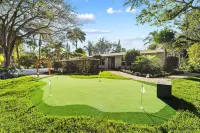 Spacious 8Br w/ Guesthouse + Pool & Tons of Games
