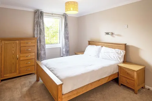 Longships Apartment - two bedroomed apartment within a 15 min walk of the beach.