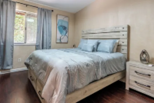 New! Private Oasis W Pool, Outdoor BBQ & Gameroom!!