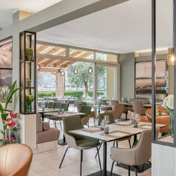 June Stay Lake Garda