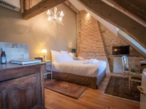 Sublimes hébergements en Coeur de forêt Hotels in Vierzon