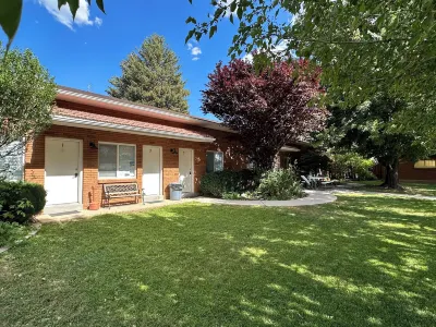 Kanosh Motel Hotels in 