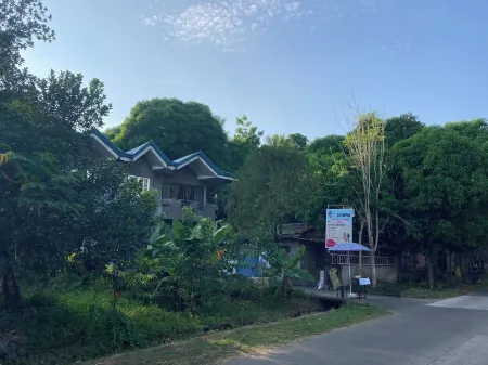 Olympia Travellers Inn