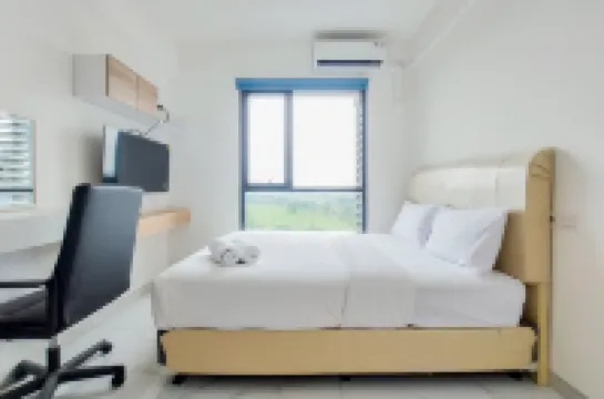 Homey and Cozy Studio Sky House Alam Sutera Apartment
