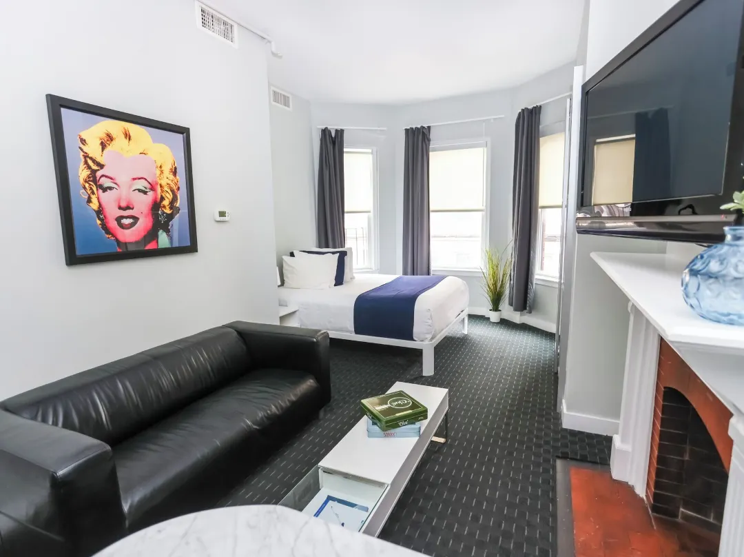 Maverick Suites At 245 Newbury St - Boston, MA