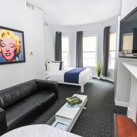 Maverick Suites at 245 Newbury St