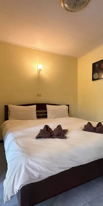 ห้องสแตนดาร์ด เตียงใหญ่ 1 เตียง