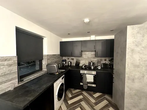 Adam Court Studios and Apartments Hotel a Eye