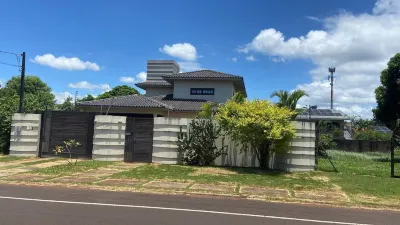 Casa Ampla com piscina para até 16 hospedes