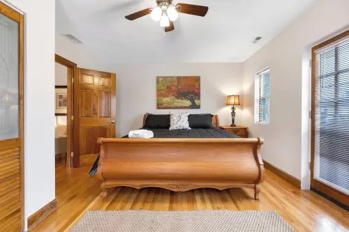 Modern Historic 3 bdrm 2 bath