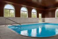 La Quinta Inn & Suites by Wyndham Peru Starved Rock St Park Hotels in Peru