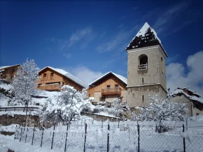 Comfortable apartment in chalet with splendid view Hotel dekat Val d'Allos - La Foux