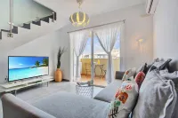 ROOF TERRACE WITH POOL NEAR BEACH