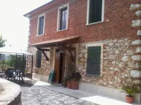 Rustic first hill sea view in Versilia