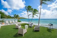 Villa Beach Front House with swimming pool and direct access to the beach Diamant Martinique