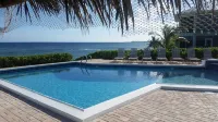 Steps to Sand & Sea - Oceanfront Condo with Pool in Quiet Cayman Kai/Rum Point - 비치