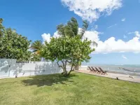 Luxurious Oceanfront Villa + Pool l Casa Blanca Hotels in Zarzal