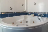 Villa Serenity - ที่มีอ่างอาบน้ำ