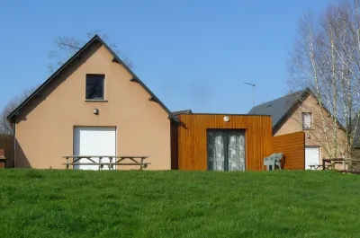 Group lodging in Mont St Michel Bay Basilique Saint-Gervais d'Avranches 주변 호텔