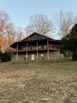 Rugged and Rustic Tennessee Mountain Cabin With Loft