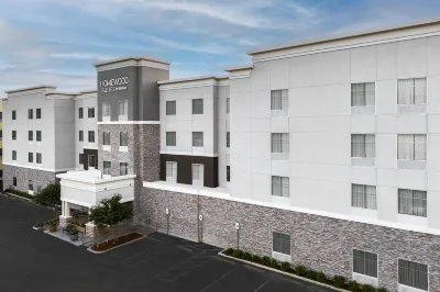 Homewood Suites by Hilton Metairie New Orleans Hôtels à proximité de : Camp Parapet Monument