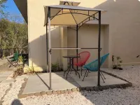 Hilltop Oasis – 5 Min to Ocotal Beach + Pools Hotels in 