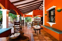 Villa Luna Grande Secluded Beach Estate