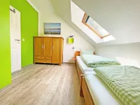 Fantastically situated vacation home for families & dogs, fenced, 200m to Lake Plau