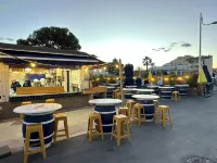 Villa T3, private terrace & parking. Wifi Fibre, Swimming pool, Shops, Beach 50m!